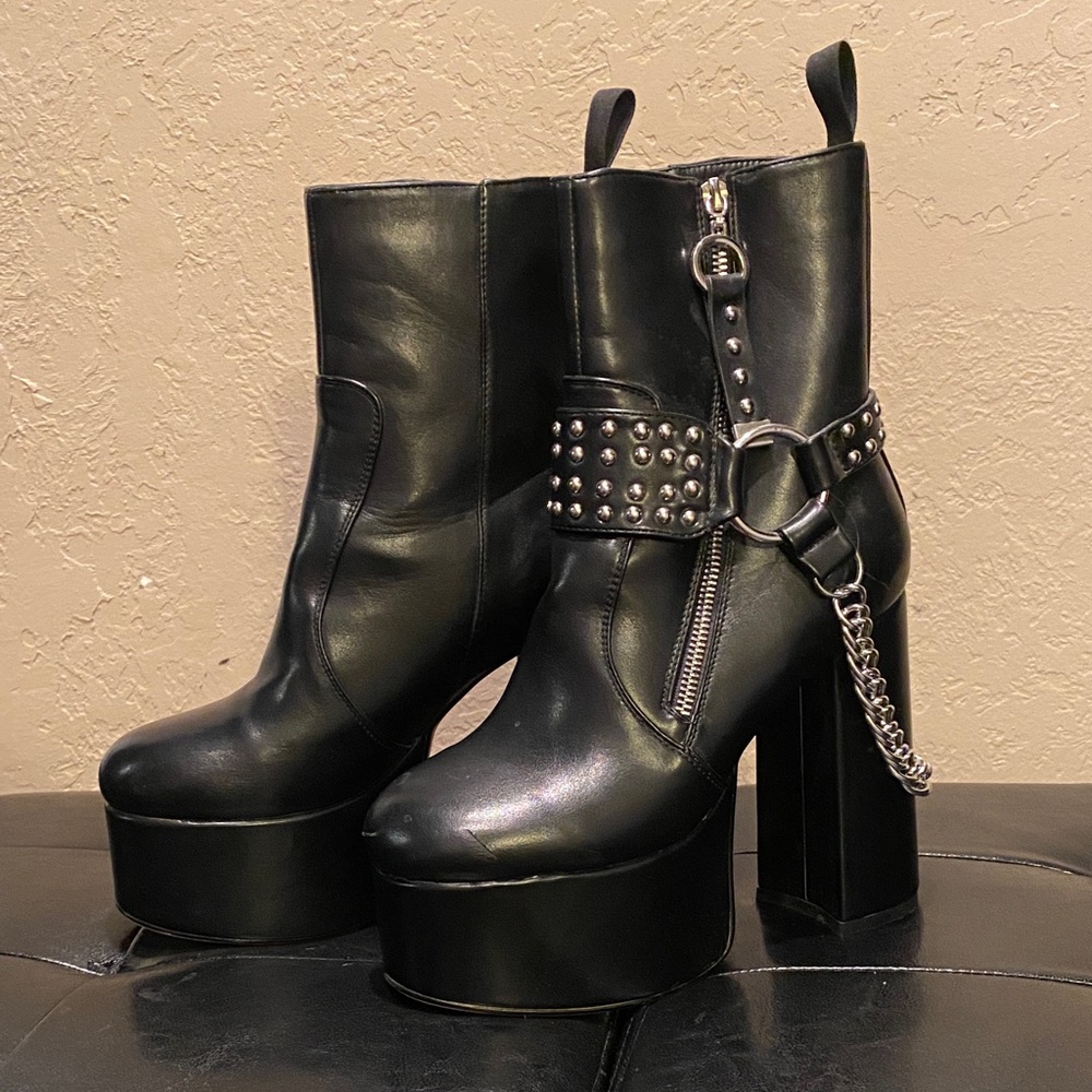 Studded Black Heeled Boots with Chain Detail